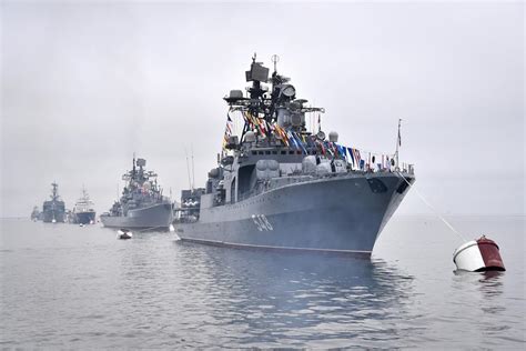 日本演练夺岛激怒俄罗斯，俄海军14艘战舰火速来踹门！_凤凰网