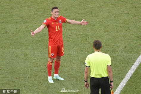 [欧洲杯]意大利1-0威尔士 零封全胜夺头名_新浪图片