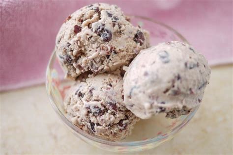 【红豆牛奶冰淇淋的做法步骤图，怎么做好吃】沈纯洁_下厨房
