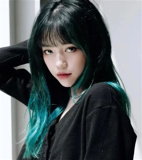 温柔绿发头像女生