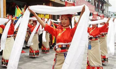 合肥：甜茶飘香哈达扬 西藏班学生喜迎“双新年”_时图_图片频道_云南网