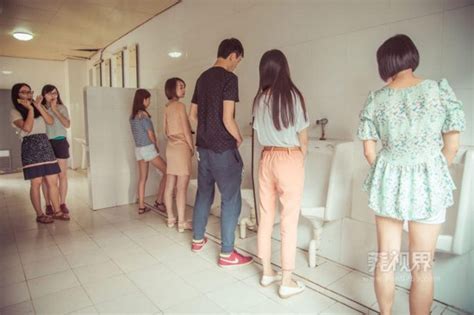 东莞大学生在厕所创意毕业照走红 节操碎了一地（图）--陕西 ...