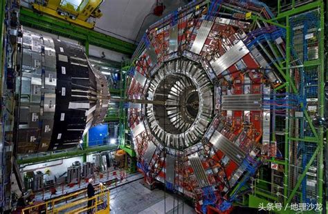 世界最大粒子加速器科幻十足 对撞能量堪比核弹_手机凤凰网