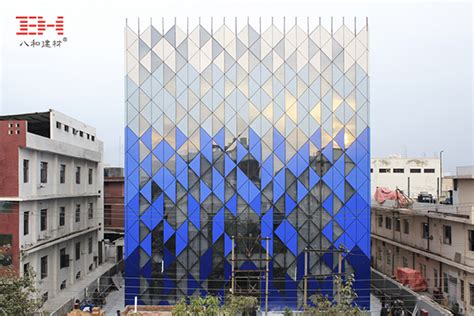 玻璃和造型铝单板装饰Tri-Tessellate建筑外立面