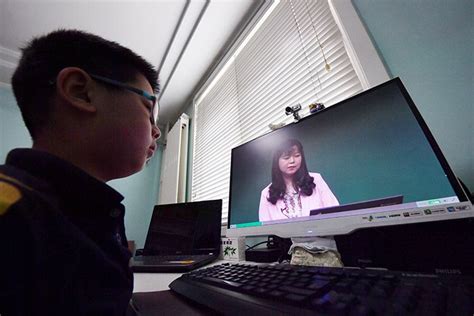 北京市中小学线上教学今日启动 学生可自主选择课程学习-千龙网·中国首都网