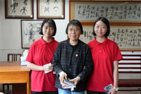 丽江市华坪女高校长张桂梅：她没有子女却是上百个孩子口中的“妈妈”_云桥网