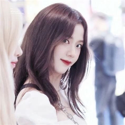 温柔女生头像金智秀