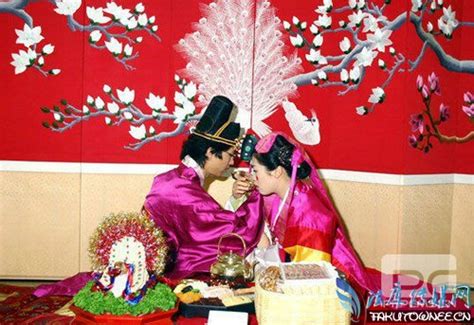 韩国人结婚典礼服装,人结婚,结婚典礼_大山谷图库