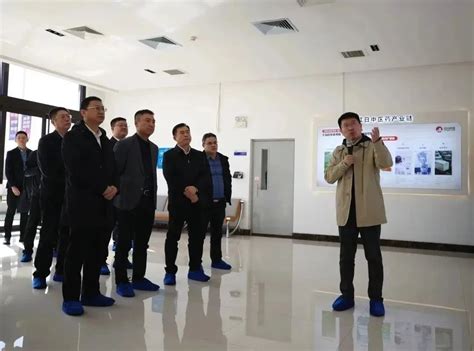 通化市副市长杨明一行莅临红日药业参观指导 - 脉脉