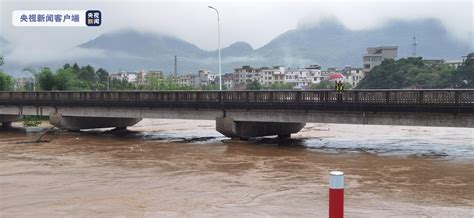 广东清远市暴雨等级升至红色预警 降水量近100毫米-闽南网
