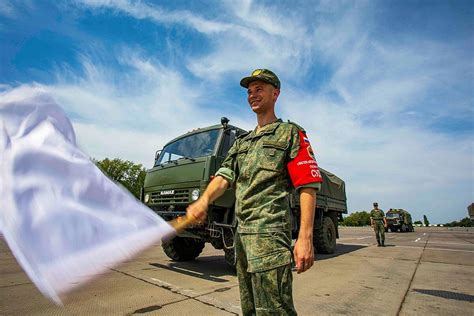 国际军事比赛：中国队亮相“侦察尖兵”项目比赛展英姿