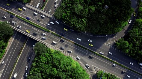 4K实拍重庆车辆在高速路行驶航拍视频素材高清摄影大图-千库网
