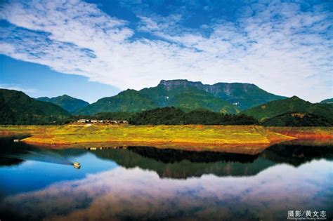 瓦屋山倒影 - 中国国家地理最美观景拍摄点