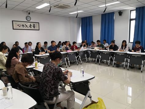 农民专业合作社服务项目组召开中期研讨会-南宁学院