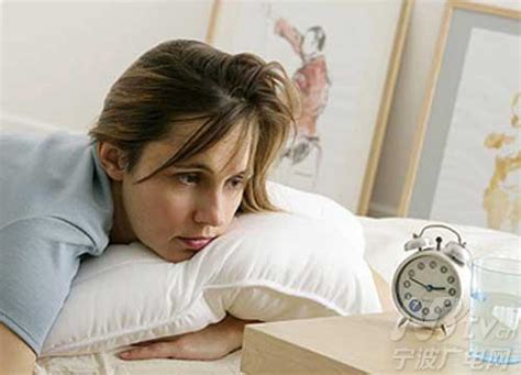 失眠是更年期症状吗？更年期失眠怎么办？