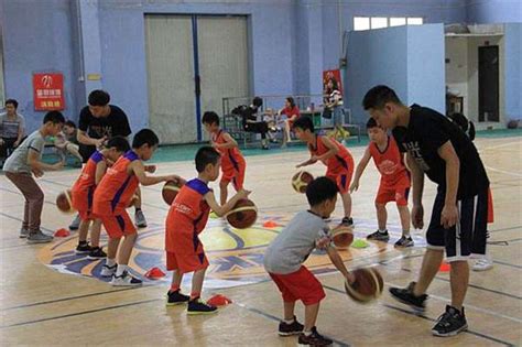 武汉光谷青少年篮球训练营