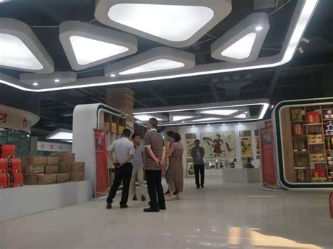 夏邑电商团队去虞城电商公共服务中心参观学习__凤凰网