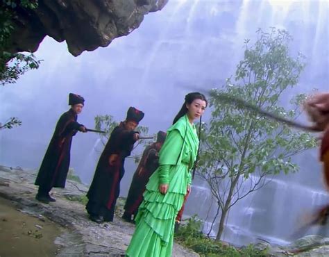 天龙八部名场面，六版钟灵段誉初遇，看过才知金庸武侠还得是TVB