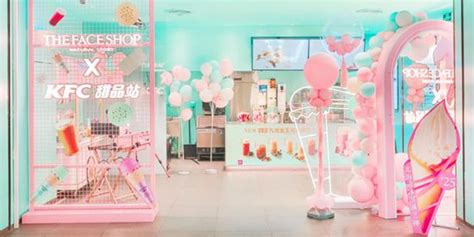 菲诗小铺门店被改造，改名并且成为综合美妆店_凤凰科技