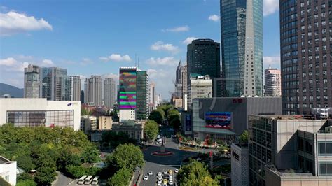 现在十分繁华的南京新街口广场，最早是什么时候建立的？_凤凰网视频_凤凰网