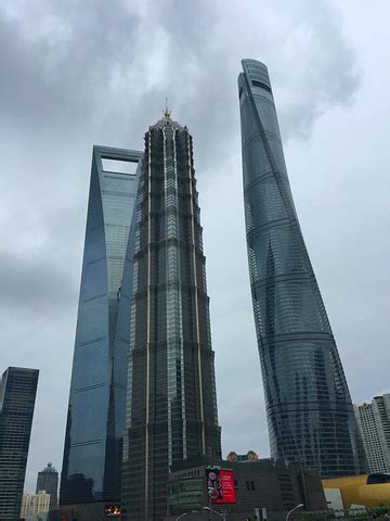 2021不仅是上海最高的大楼，也是中国最高的大楼，仅次于迪拜哈利法塔的世界第二高摩天大楼，新的上海标志性建筑_上海中心大厦-评论-去哪儿攻略