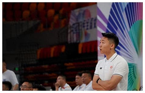 杨赞成为新赛季内蒙古女篮主教练，标志95后时代的来临！|内蒙古|杨赞|女篮_新浪新闻