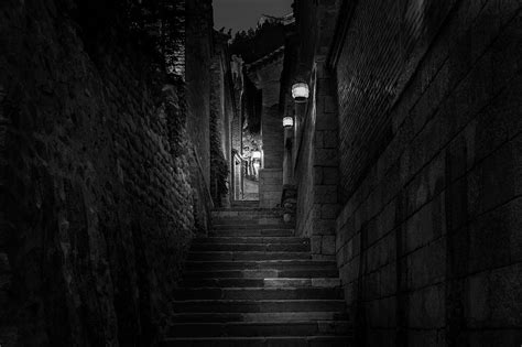 黑色风景照图片