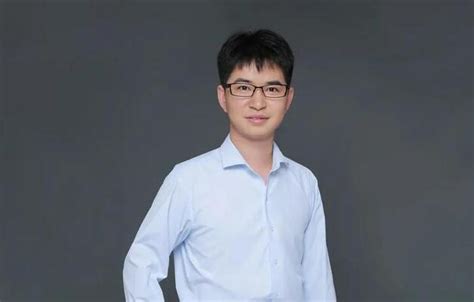 阿丘科技CEO黄耀：心要大，脚要实，腿要快_凤凰网