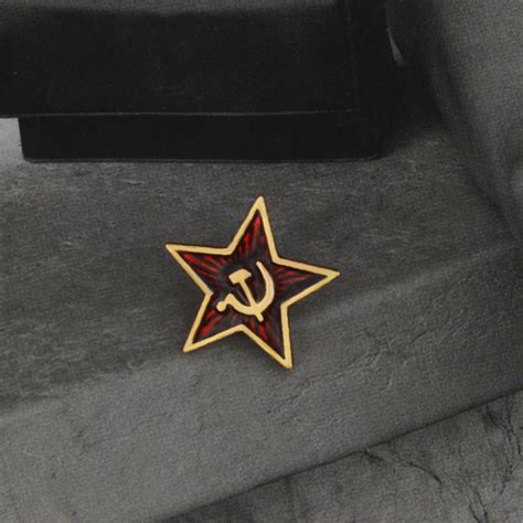 “生于苏联”-胸针苏联标志锤子和镰刀徽章-淘宝网