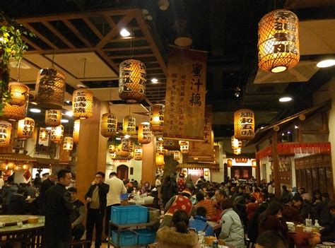 南京有哪些值得一去的美食街，南京人气美食街吃货攻略