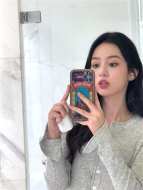 甜美女生头像对镜拍l