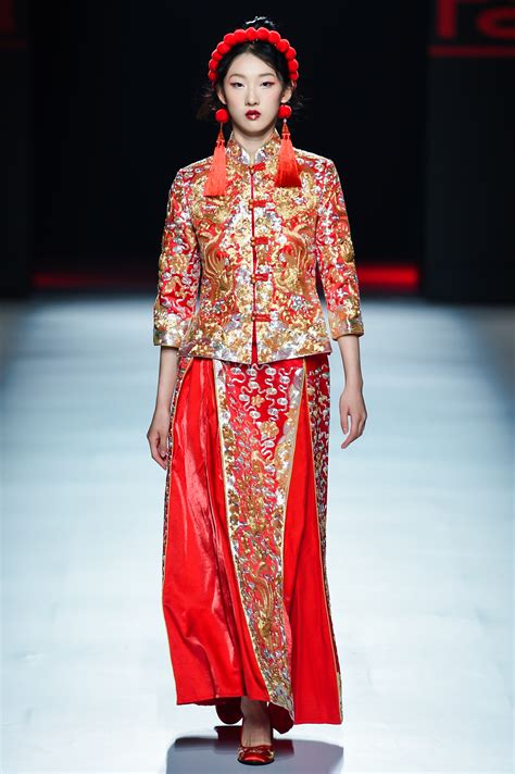 传统中式礼服，红色结婚新娘礼服_中式礼服_中国古风图片大全_古风家