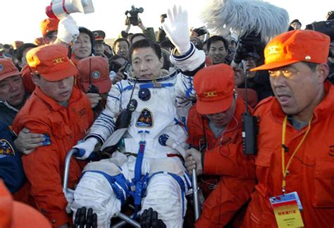 “从这里飞向太空”，来中国科技馆体验“飞天梦”_京报网