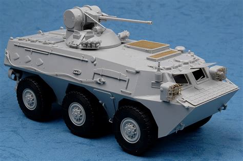 ZSL-92轮式步兵战车82454-1/35系列-HobbyBoss模型