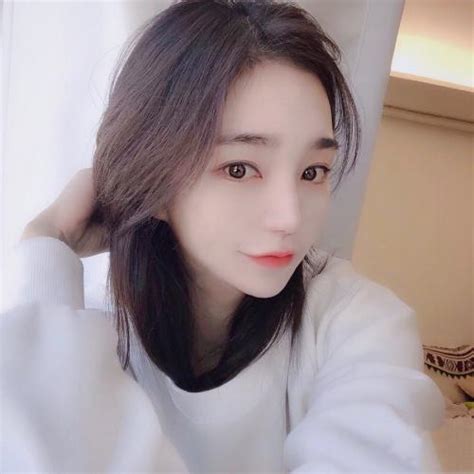 女生头像温柔成熟真人