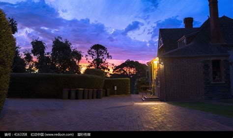 澳洲阿德莱德夜幕下的花园别墅高清图片下载_红动网