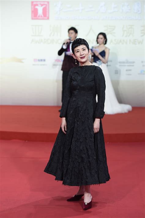 台湾电影金马奖典礼：惠英红《血观音》获得最佳女演员-新闻资讯-高贝娱乐