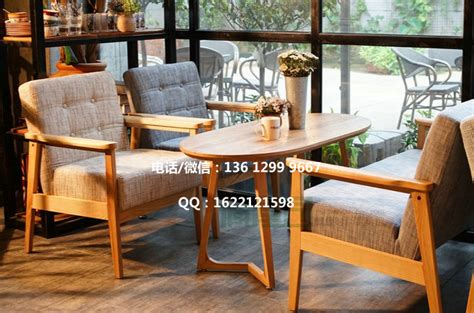 龙岗咖啡厅软色实木沙发定制款式厂家报价_火锅店桌椅|茶餐厅桌椅|实木桌椅