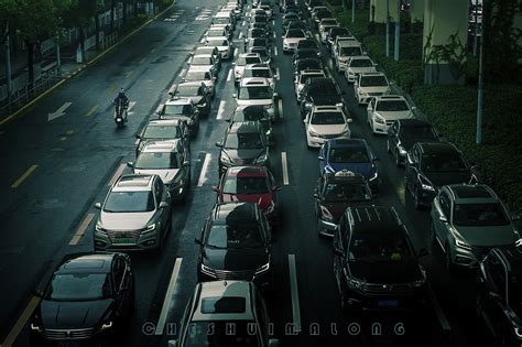 车水马龙的城市道路高清图片下载-正版图片600302695-摄图网