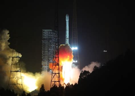 中国火箭今年拟发射35次 升空次数超越美俄 - 神秘的地球 科学|自然|地理|探索