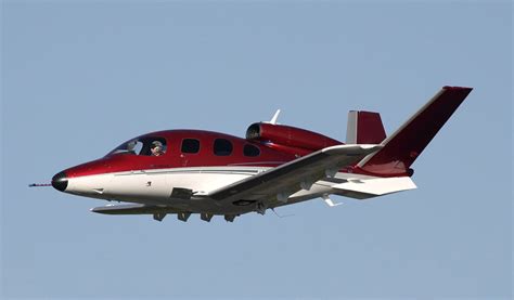 西锐公司将造新一代喷气式飞机：SF50飞机_私人飞机网