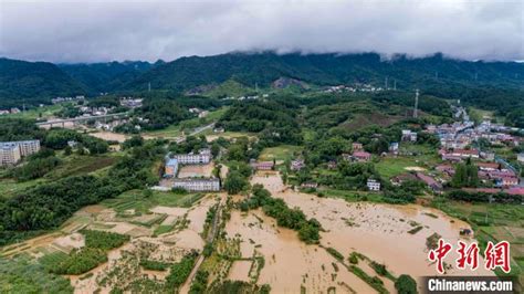 航拍江西九江多地城乡洪涝画面：道路积水农田受淹-新闻频道-和讯网