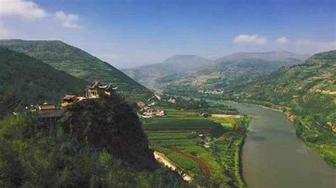 临洮县的一处农田 - 中国国家地理最美观景拍摄点