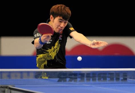 刘雨昕运动者联盟打乒乓球啦，看起来超级厉害的样子呀！