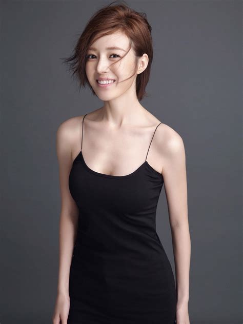 何美婷图片