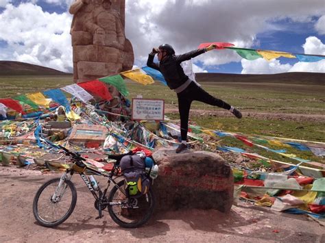 西藏骑行在路上高清图片下载_红动中国