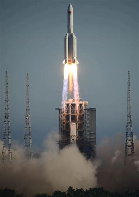 长五B成功发射当今世界最大单体载人航天器问天实验舱_中国航天科技集团