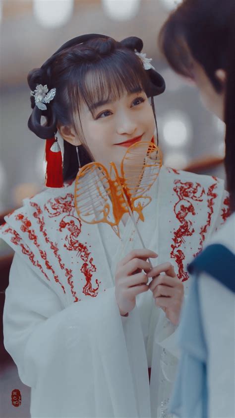 何泓姗图片