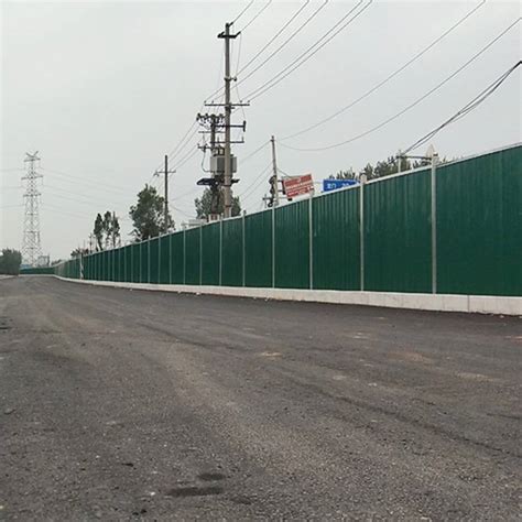 洛阳市洛龙区龙富小区管道改造项目安装蓝色彩钢围挡案例