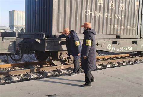 宁夏首批2800吨高纯生铁集装箱专列发运山东-宁夏新闻网